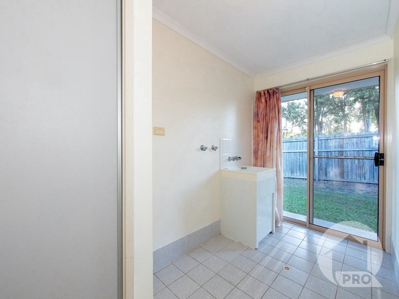 15 Daffodil Crescent, Calamvale QLD 4116