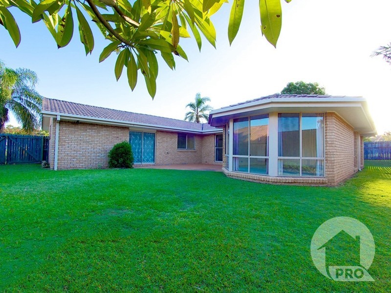 15 Daffodil Crescent, Calamvale QLD 4116