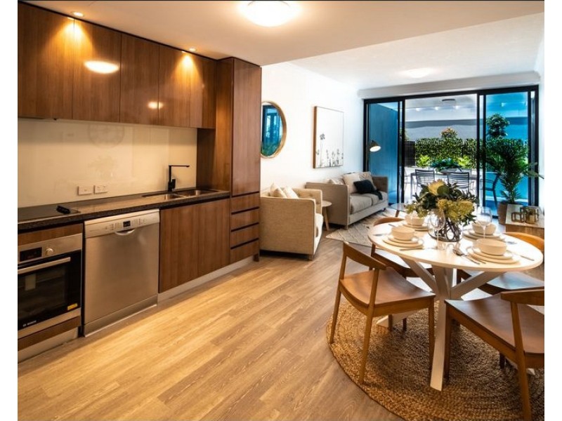 52 Harbourview Drive, Hope Island QLD 4212