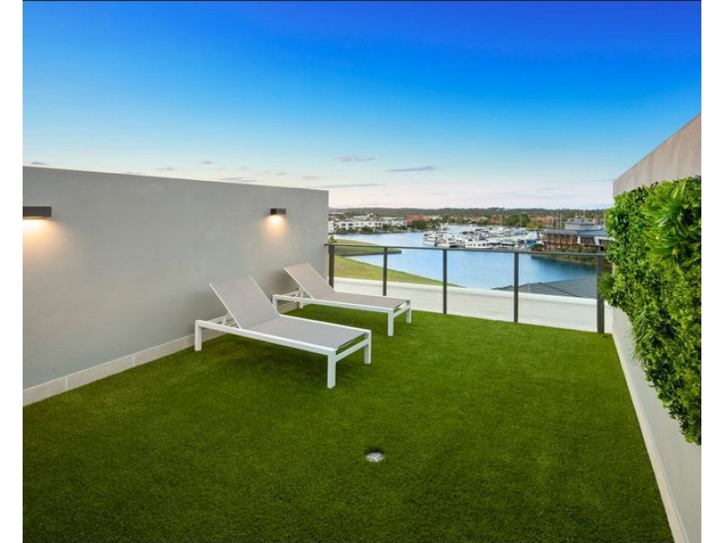 52 Harbourview Drive, Hope Island QLD 4212