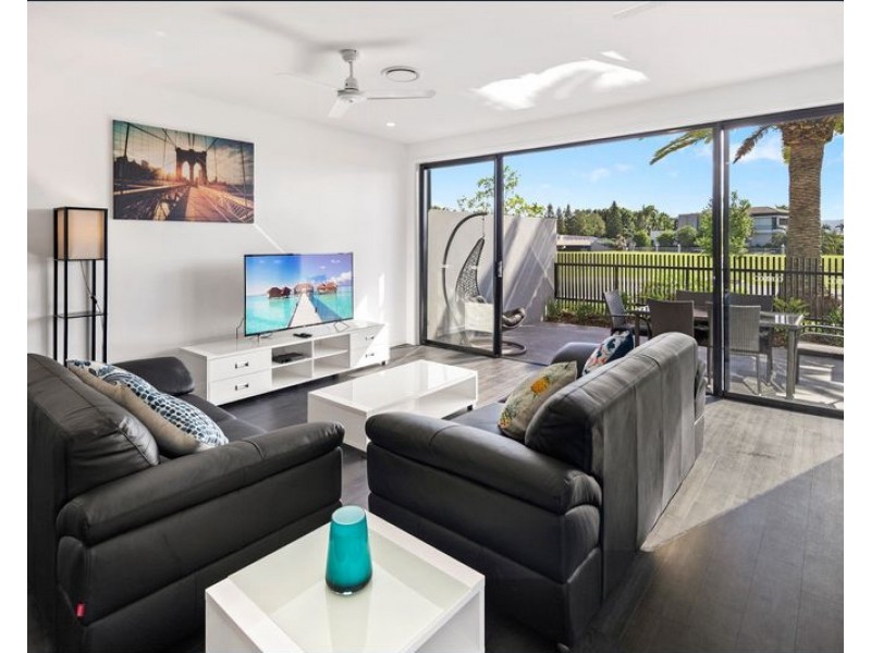 5108/52 Harbourview Drive, Hope Island QLD 4212