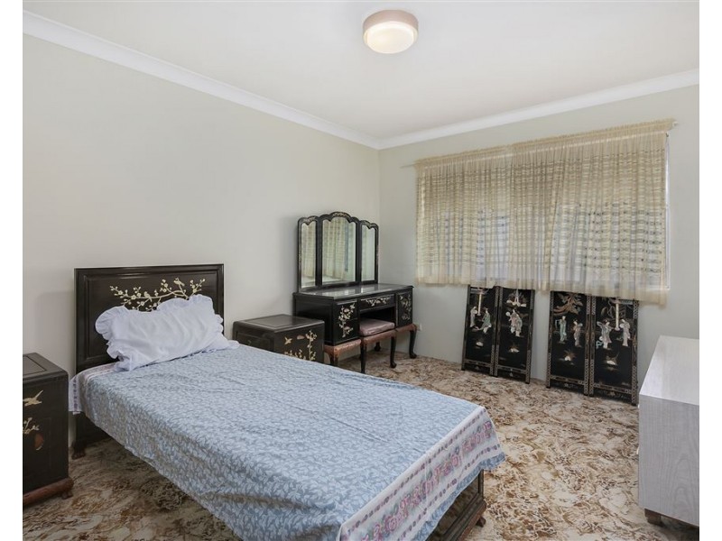 25 Chadford Street, Macgregor QLD 4109