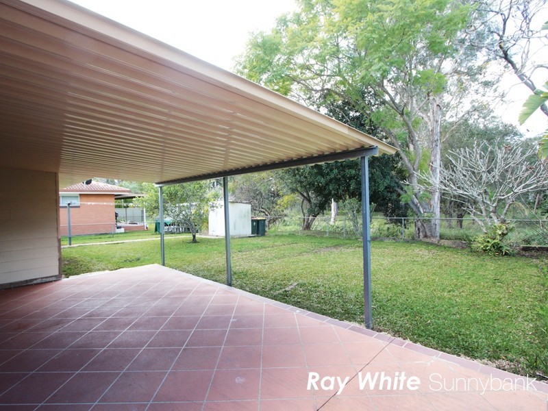 8 Dunstable Street, Macgregor QLD 4109