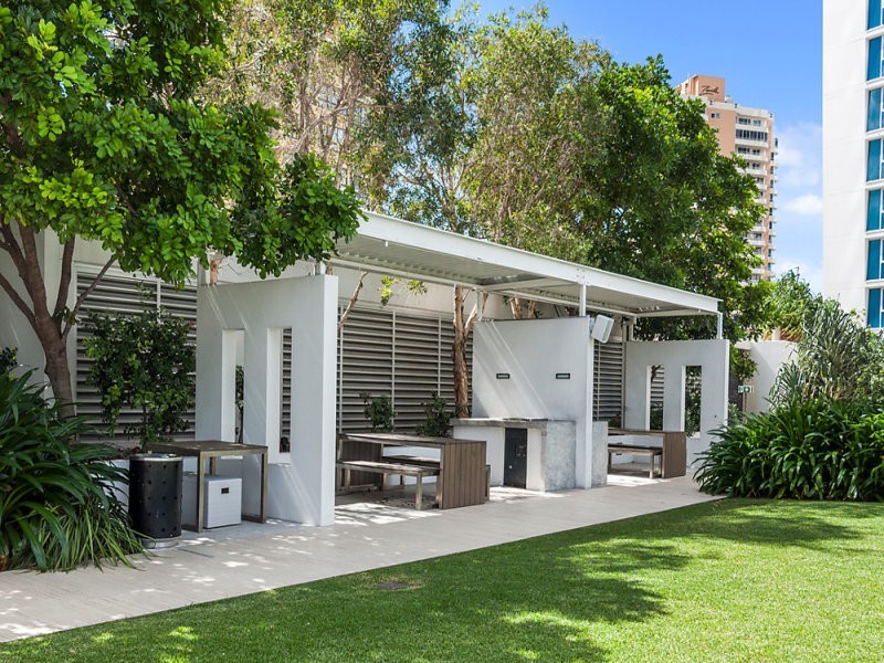 24306/3113 Gold Coast Highway, Surfers Paradise QLD 4217