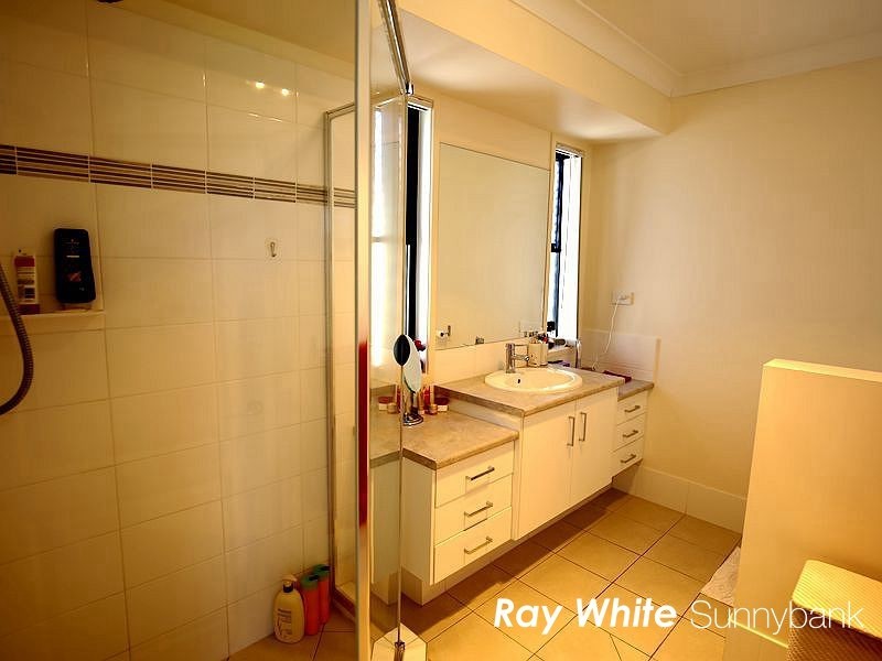 14 Yering Place, Wynnum West QLD 4178