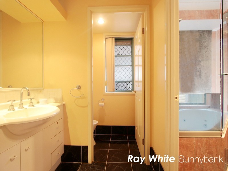 32 Richmond Street, Calamvale QLD 4116