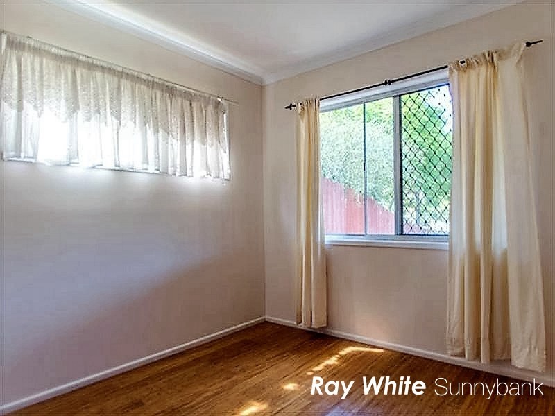 24 Bankside Street, Nathan QLD 4111