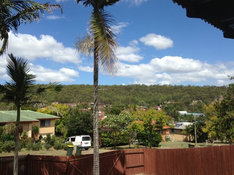 24 Bankside Street, Nathan QLD 4111