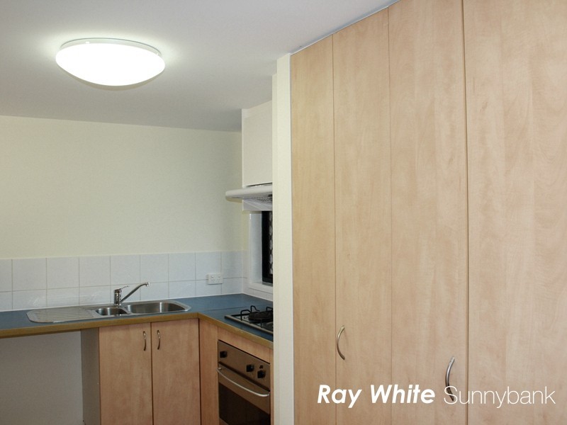 45 Barrett Street, Robertson QLD 4109