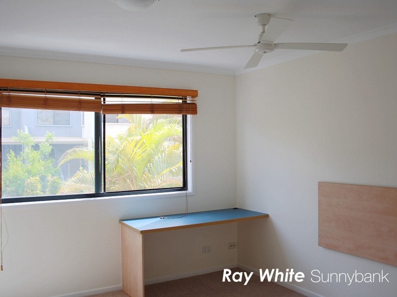 45 Barrett Street, Robertson QLD 4109