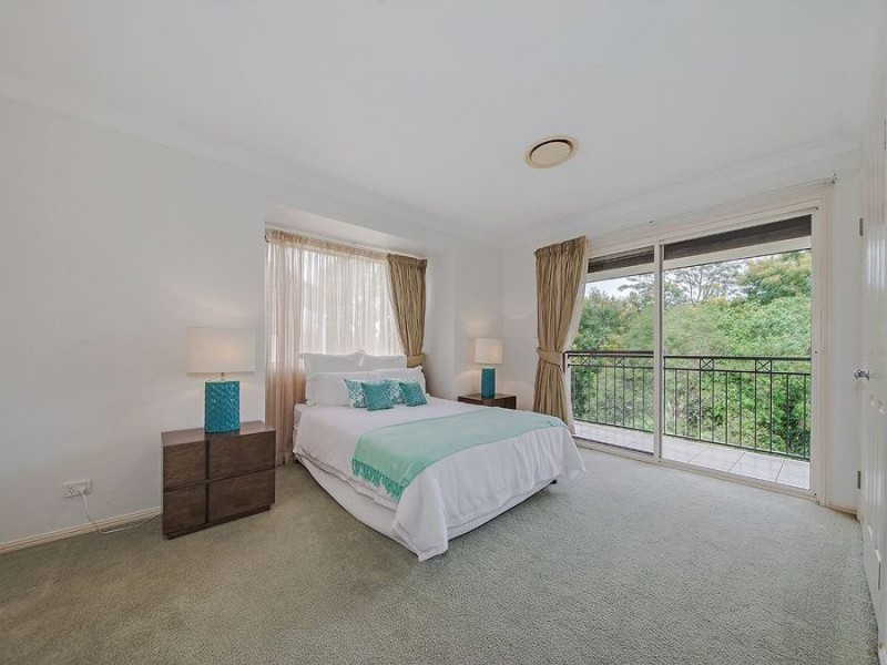 53 Fairway Place, Carindale QLD 4152