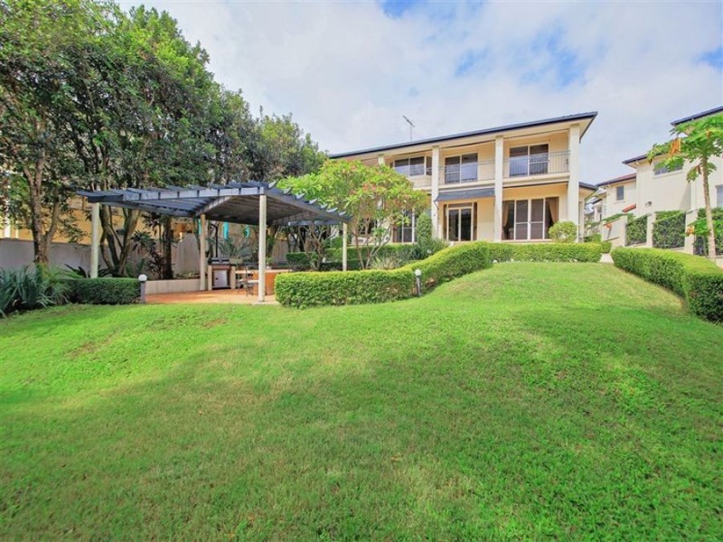 53 Fairway Place, Carindale QLD 4152