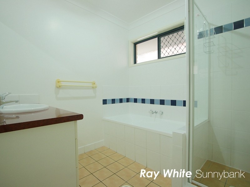 11 Livingstone Place, Kuraby QLD 4112