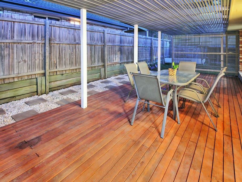 8 Innes Close, Parkinson QLD 4115