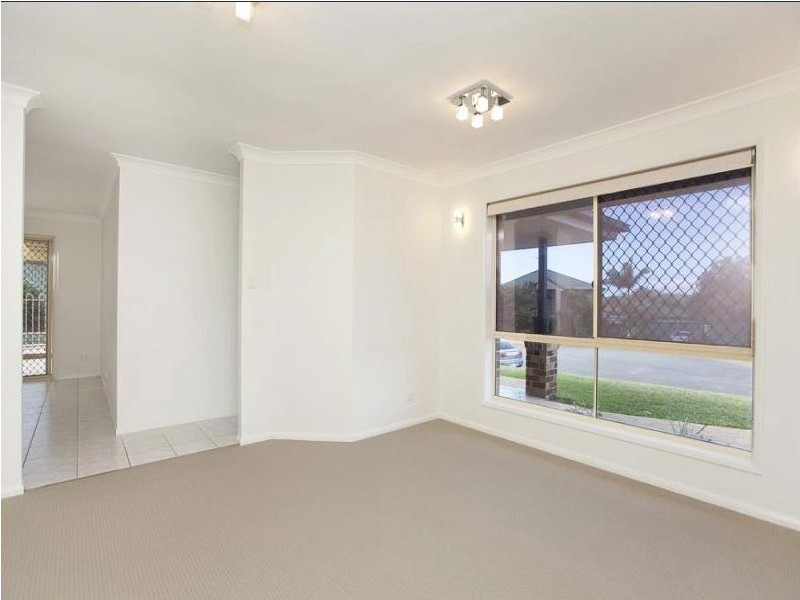 6 Cedarbird Court, Wishart QLD 4122