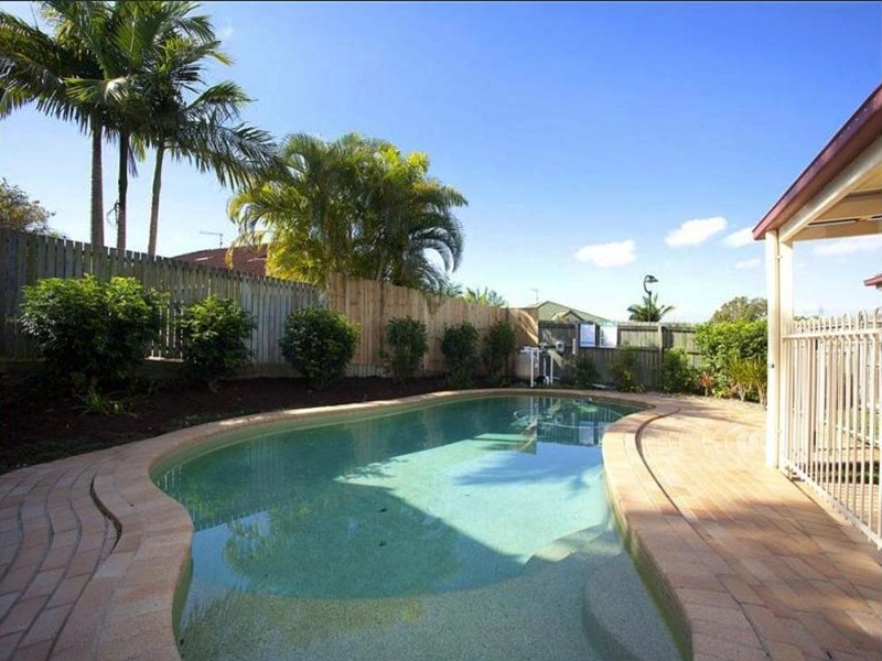6 Cedarbird Court, Wishart QLD 4122