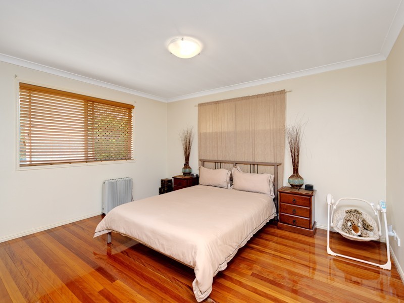 27 Springfield Street, Macgregor QLD 4109