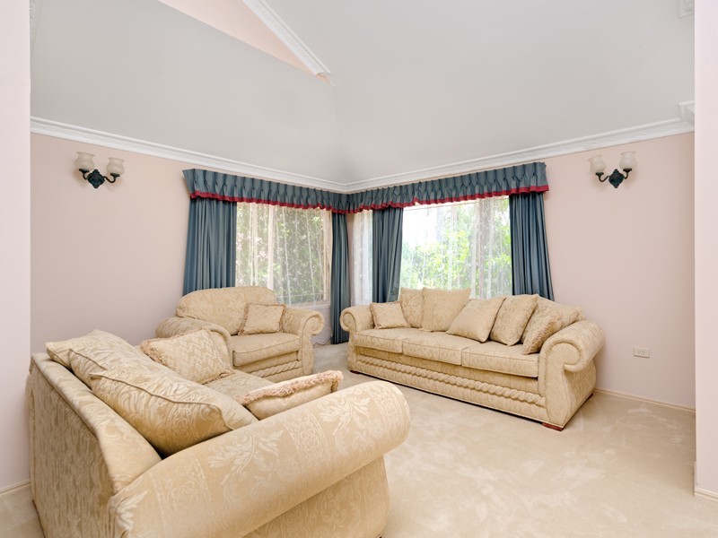 25 Turubul Crescent, Carindale QLD 4152