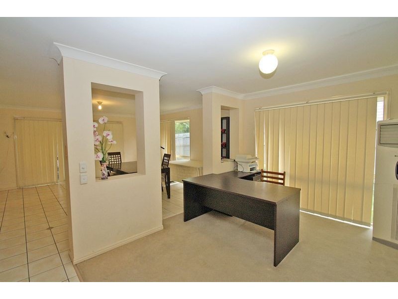 23 Magnolia Grove, Robertson QLD 4109