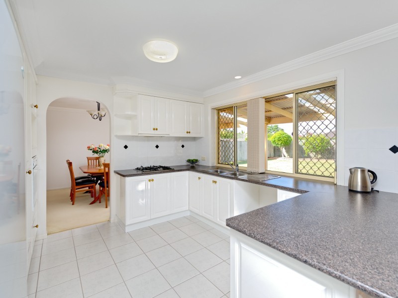 165 Lancaster Circuit, Stretton QLD 4116