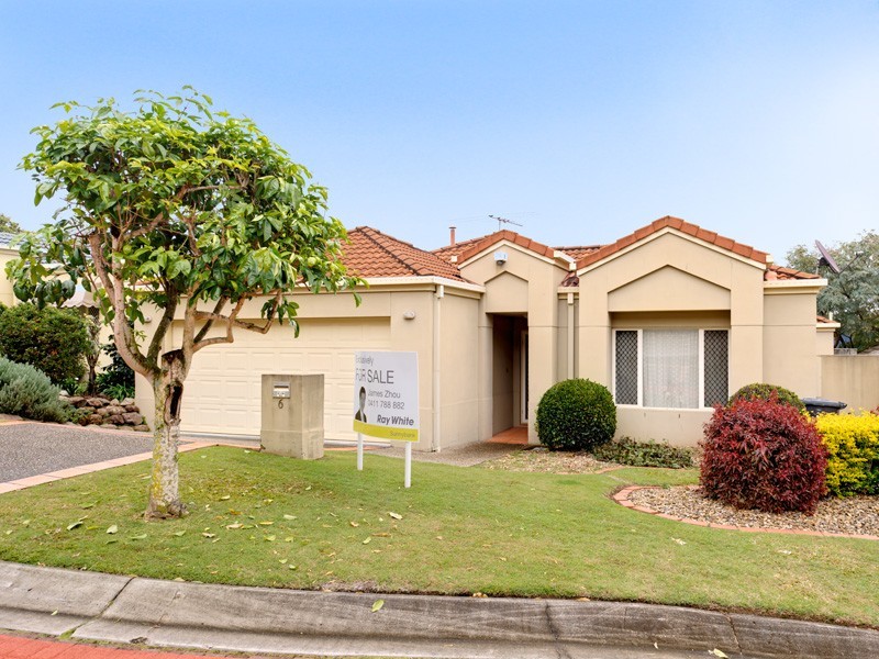 6 Flame Tree Crescent, Carindale QLD 4152