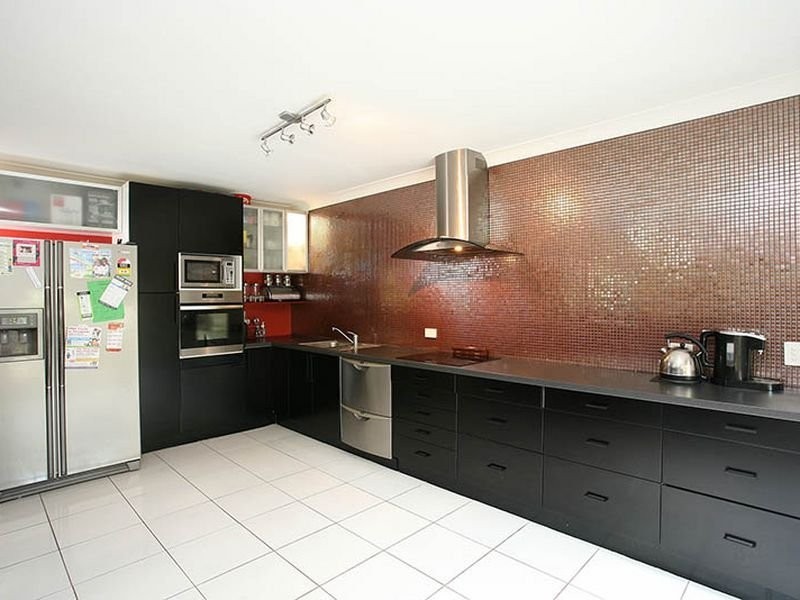 20 Cowper Place, Coopers Plains QLD 4108