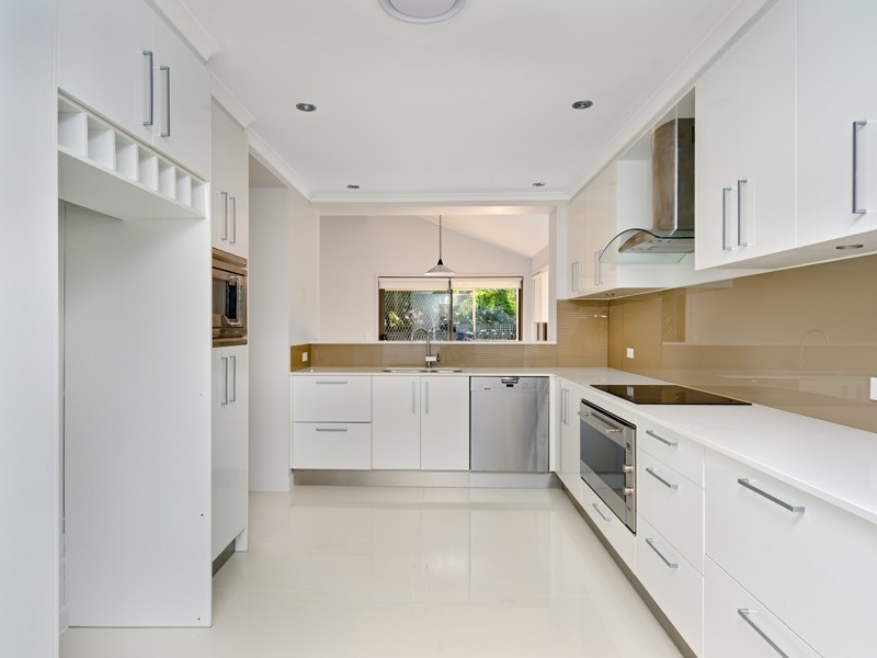 27 Colvillea Street, Eight Mile Plains QLD 4113