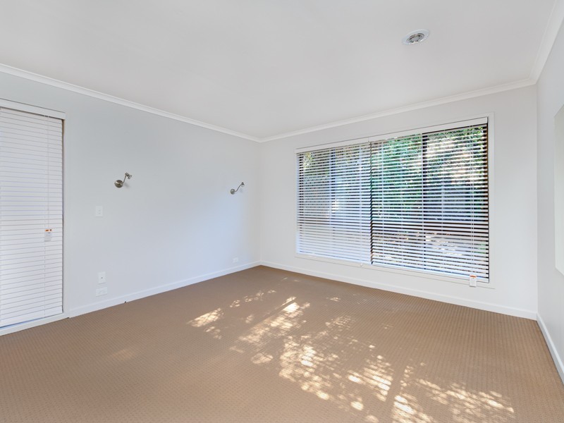 27 Colvillea Street, Eight Mile Plains QLD 4113