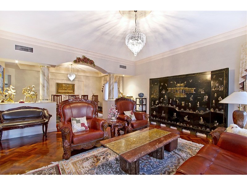 100 The Parkway, Stretton QLD 4116