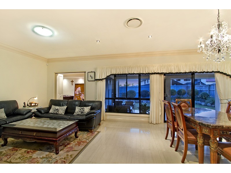 100 The Parkway, Stretton QLD 4116