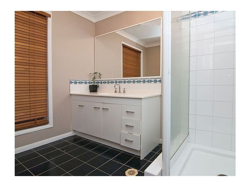 147 Kameruka Street, Calamvale QLD 4116