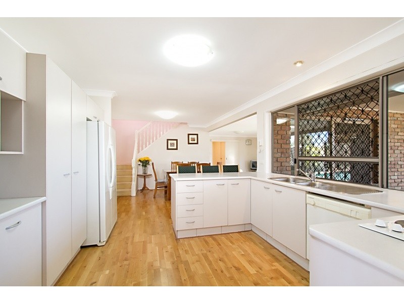 60 Casuarina Crescent, Calamvale QLD 4116