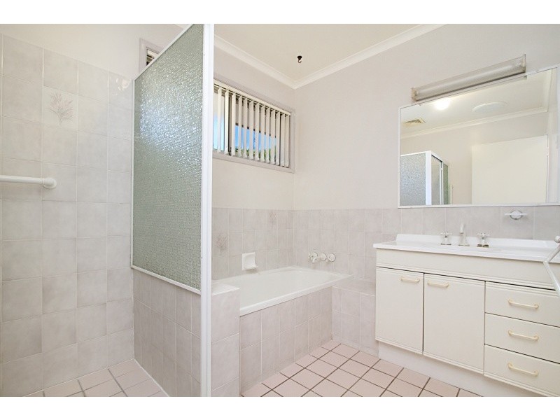 18 Terowi St, Sunnybank Hills QLD 4109