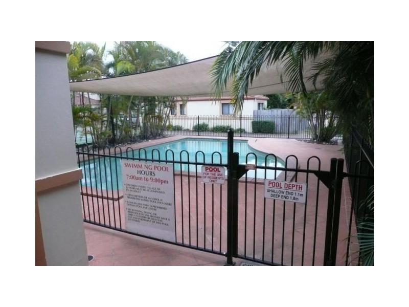 10/74 Plaza West, Wynnum West QLD 4178