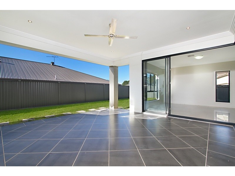 8 Meredith Street, Eight Mile Plains QLD 4113