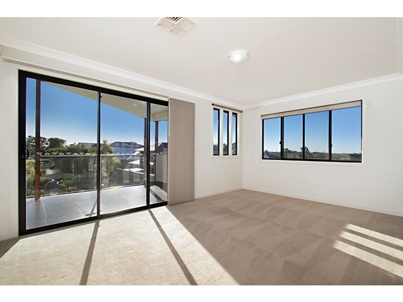 8 Meredith Street, Eight Mile Plains QLD 4113