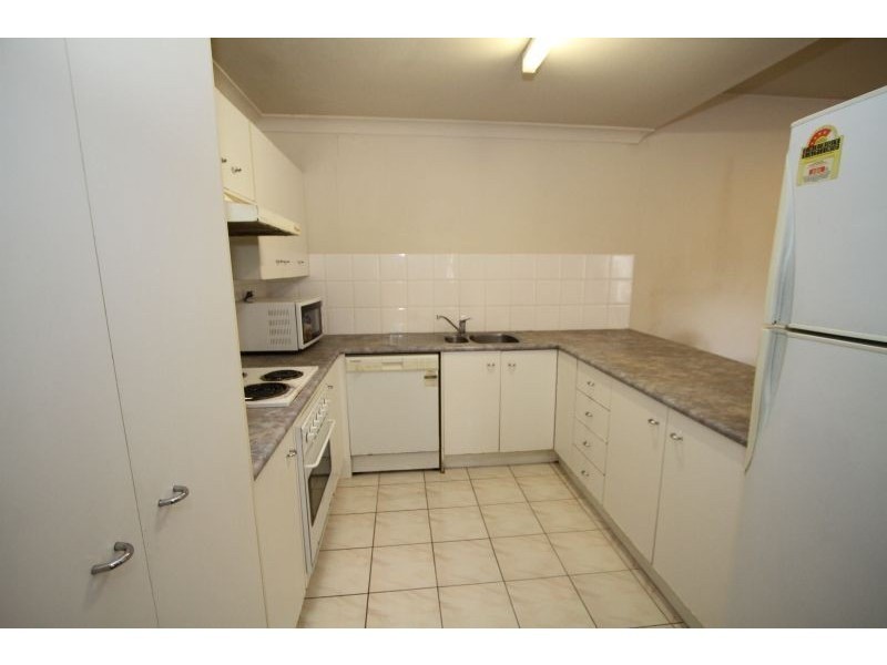 10 Lawrence Close, Robertson QLD 4109