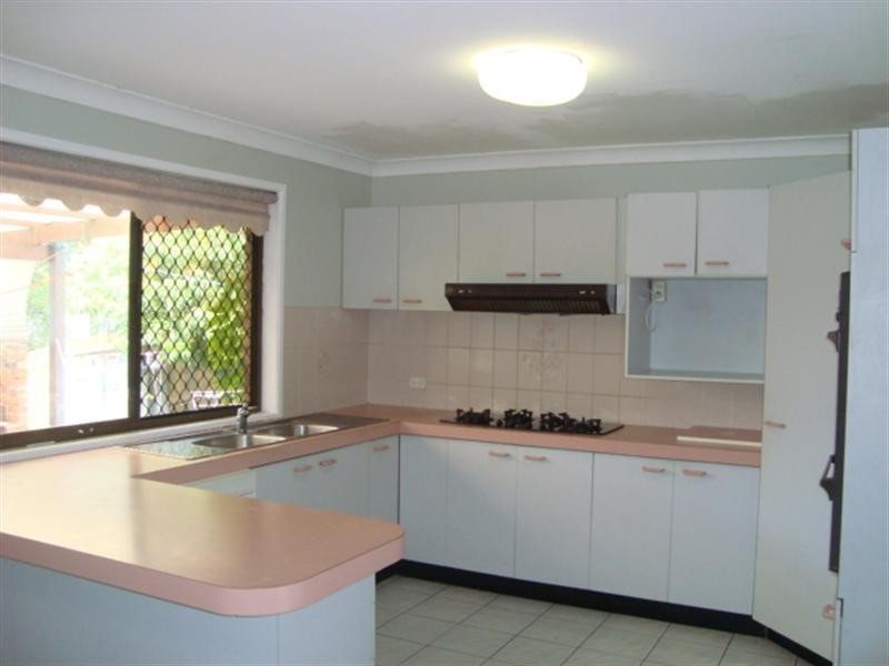 935 CREEK ROAD, Carindale QLD 4152