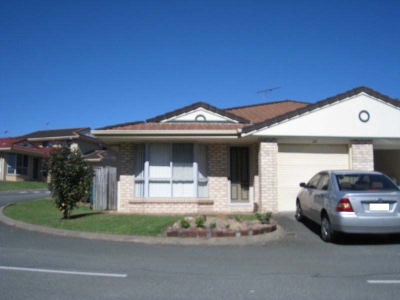 10 Lawrence Close, Robertson QLD 4109