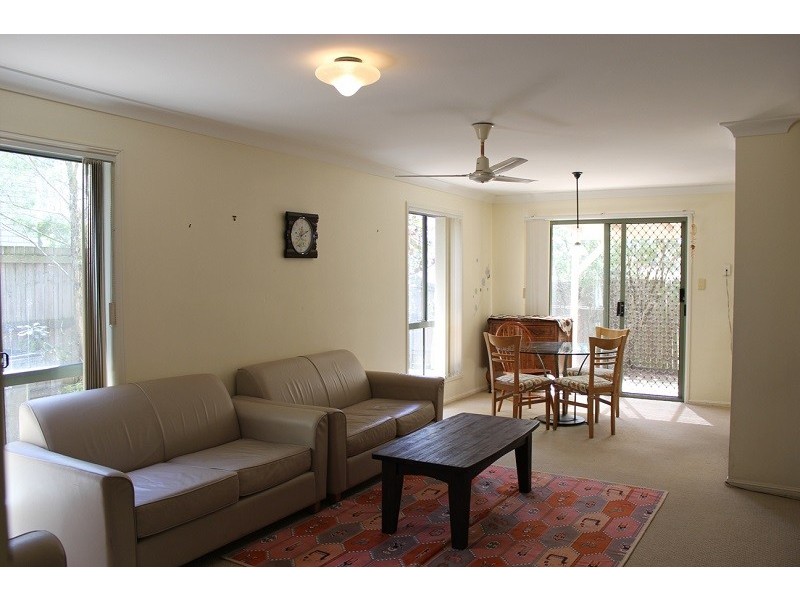 100 Bordeaux Street, Eight Mile Plains QLD 4113