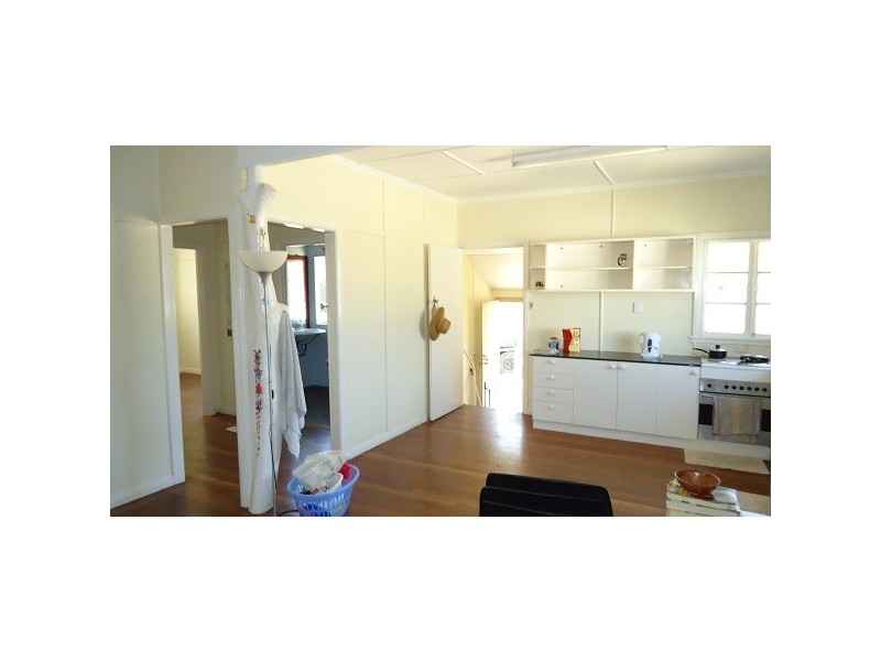 6 Deans Street, Clontarf QLD 4019