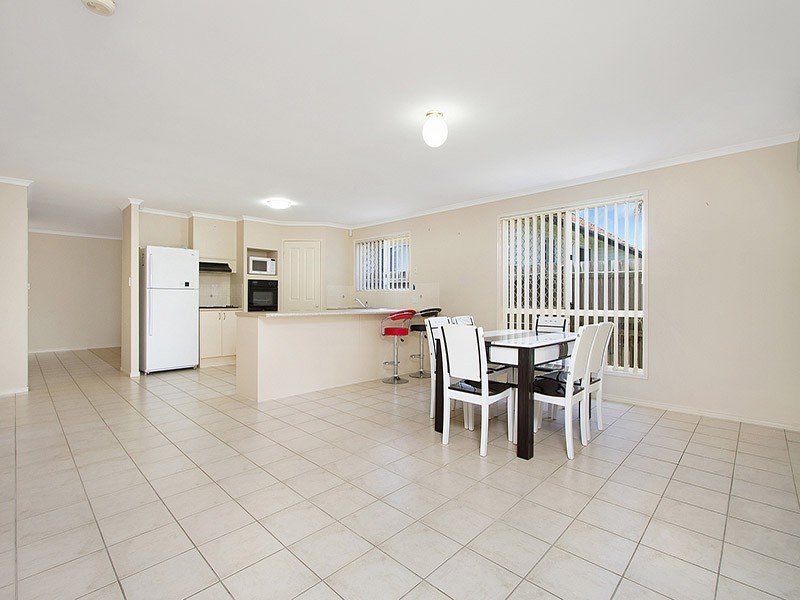 8B Mango Street, Runcorn QLD 4113