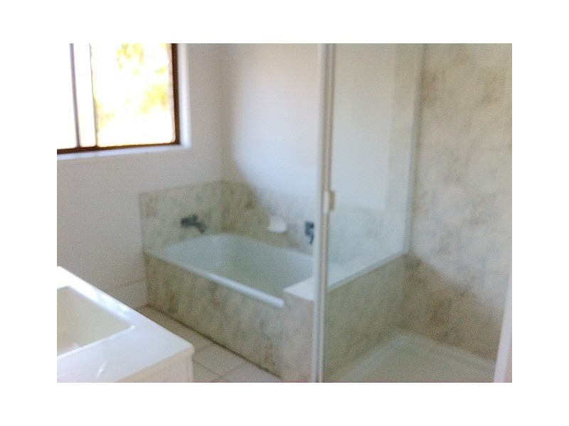 2 Estoril Street, Robertson QLD 4109