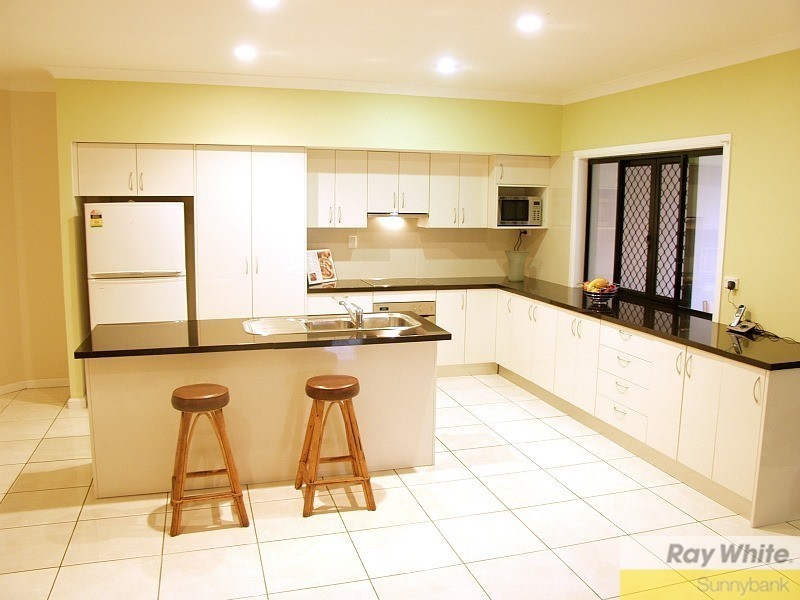 52 Riverina Street, Calamvale QLD 4116