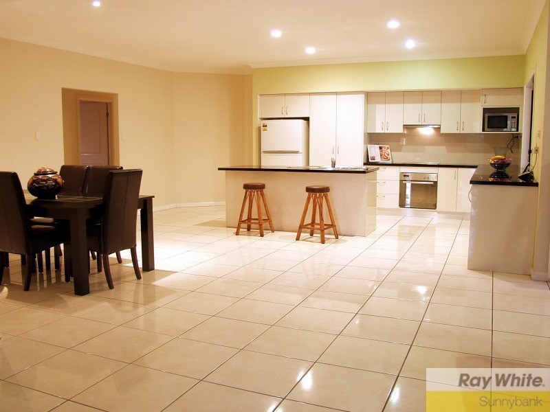 52 Riverina Street, Calamvale QLD 4116