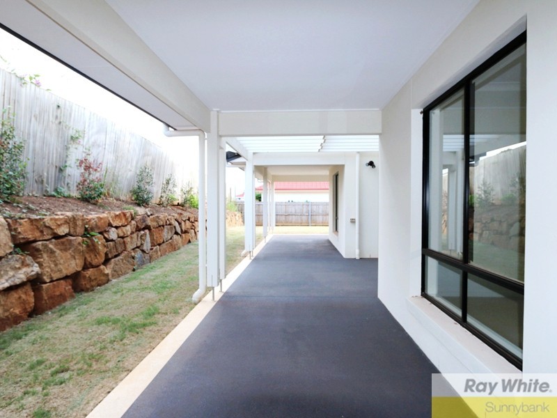 5A Romulus Street, Robertson QLD 4109