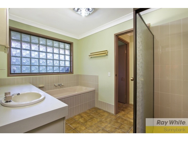 25 Statesman Crescent, Sunnybank Hills QLD 4109