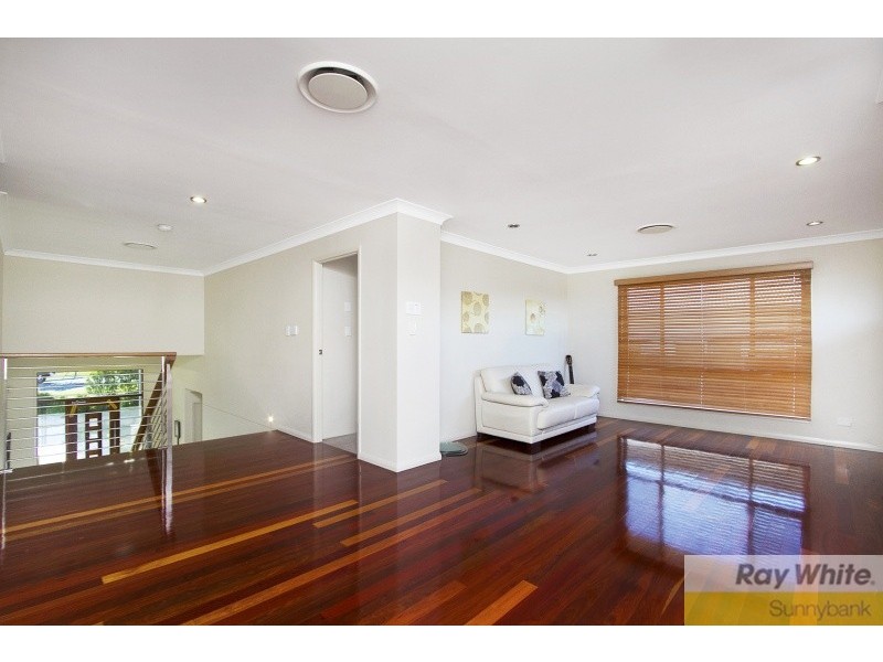 9 Dennis Vale Drive, Daisy Hill QLD 4127