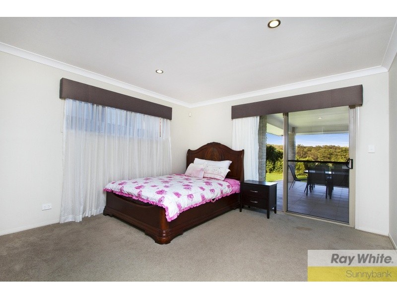 9 Dennis Vale Drive, Daisy Hill QLD 4127