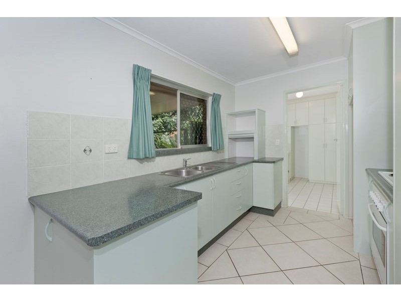17 BLUEGUM STREET, Macgregor QLD 4109